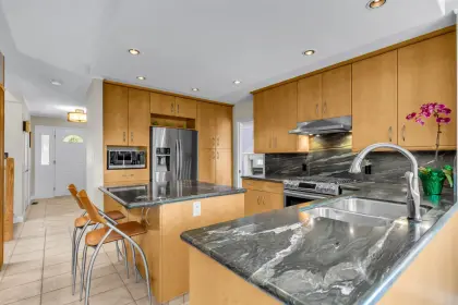7552 Tyndale Crescent, Burnaby, BC, Burnaby — Single Family Residence for sale