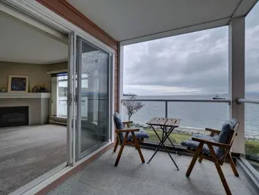 206 5470 Inlet Avenue, Sechelt, BC, Sechelt — Apartment/Condo for sale