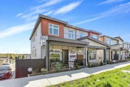16780 16 Avenue, Surrey, BC, Surrey — Half Duplex for sale