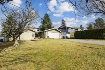 18177 59 Avenue, Surrey, BC, Surrey — Single Family Residence for sale
