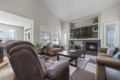 17328 0a Avenue, White Rock, BC, White rock — Single Family Residence for sale