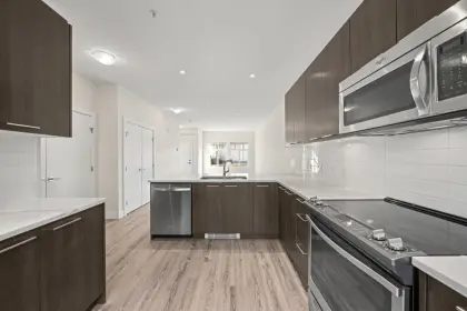 210 7180 Barnet Road, Burnaby, BC, Burnaby — Townhouse for sale
