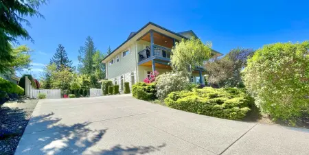 6155 Highmoor Place, Sechelt, BC, Sechelt — Single Family Residence for sale