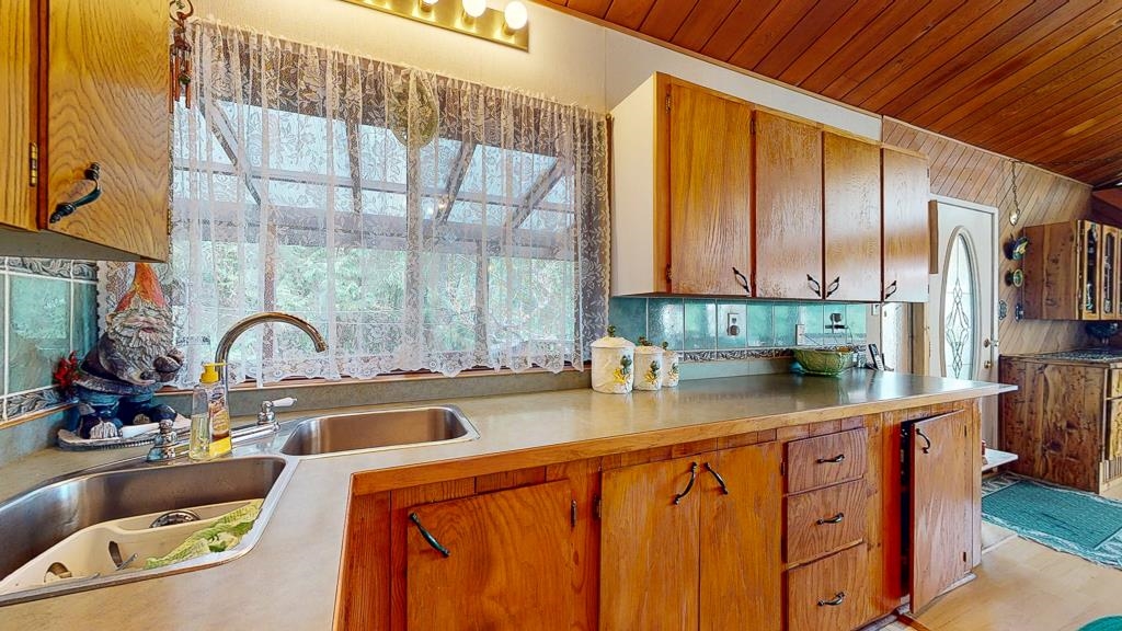 Hallway Photo of 5228 Claydon Road, Pender Harbour, BC