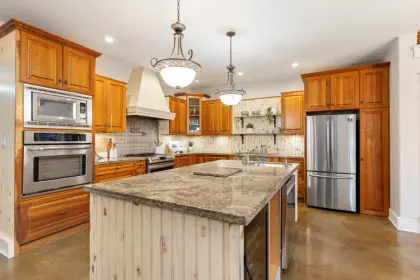 1719 Pinewood Drive, Pemberton, BC, Pemberton — Single Family Residence for sale