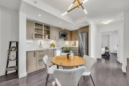 301 983 E Hastings Street, Vancouver, BC, Vancouver — Apartment/Condo for sale
