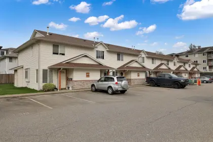 13 9206 Corbould Street, Chilliwack, BC, Chilliwack — Townhouse for sale