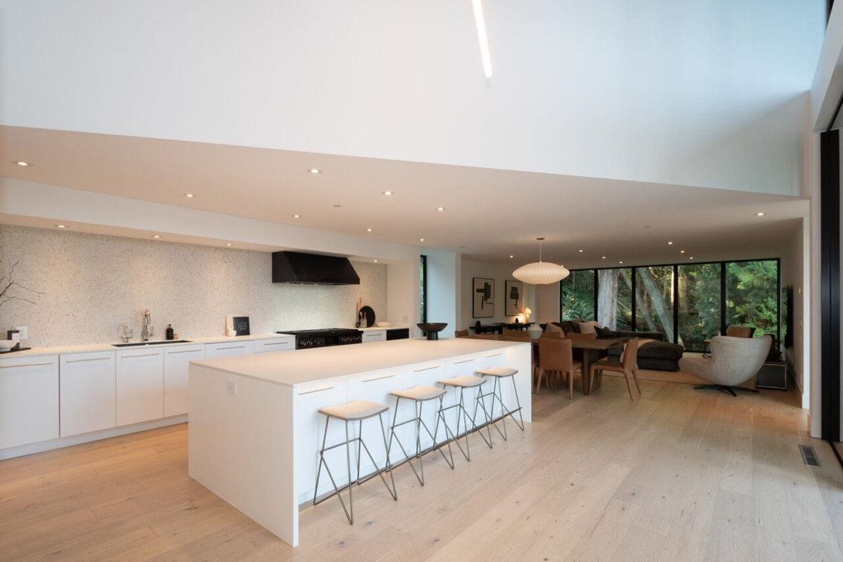 Dining Area Photo of 4181 Rose Crescent, West Vancouver, BC