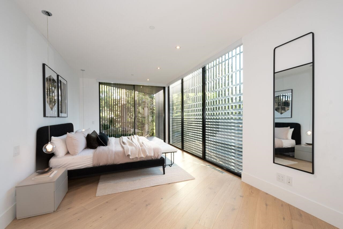 Mudroom Photo of 4181 Rose Crescent, West Vancouver, BC