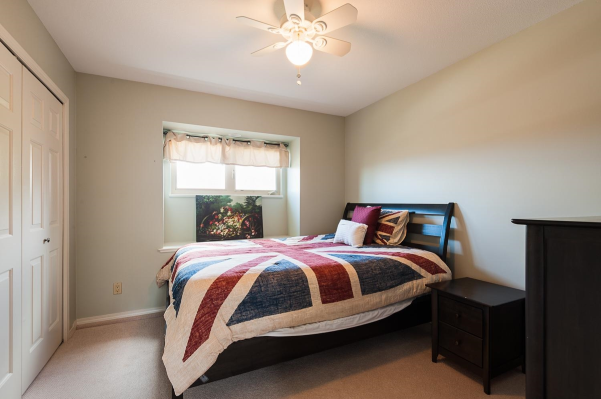 Entry Foyer Photo of 20486 1 Avenue, Langley, BC