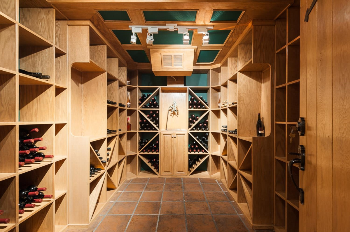 Front Yard Photo of 20486 1 Avenue, Langley, BC