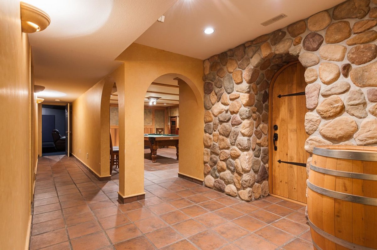 Hot Tub / Spa Photo of 20486 1 Avenue, Langley, BC