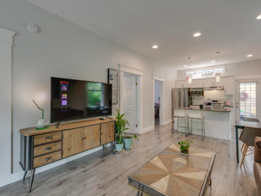 Kitchen Photo of 1577 E 26th Avenue, Vancouver, BC