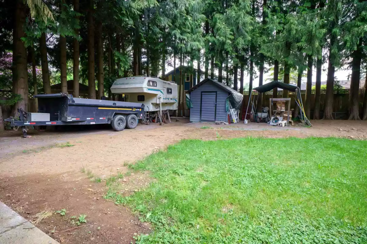Guest Bathroom Photo of 34843 Laburnum Avenue, Abbotsford, BC