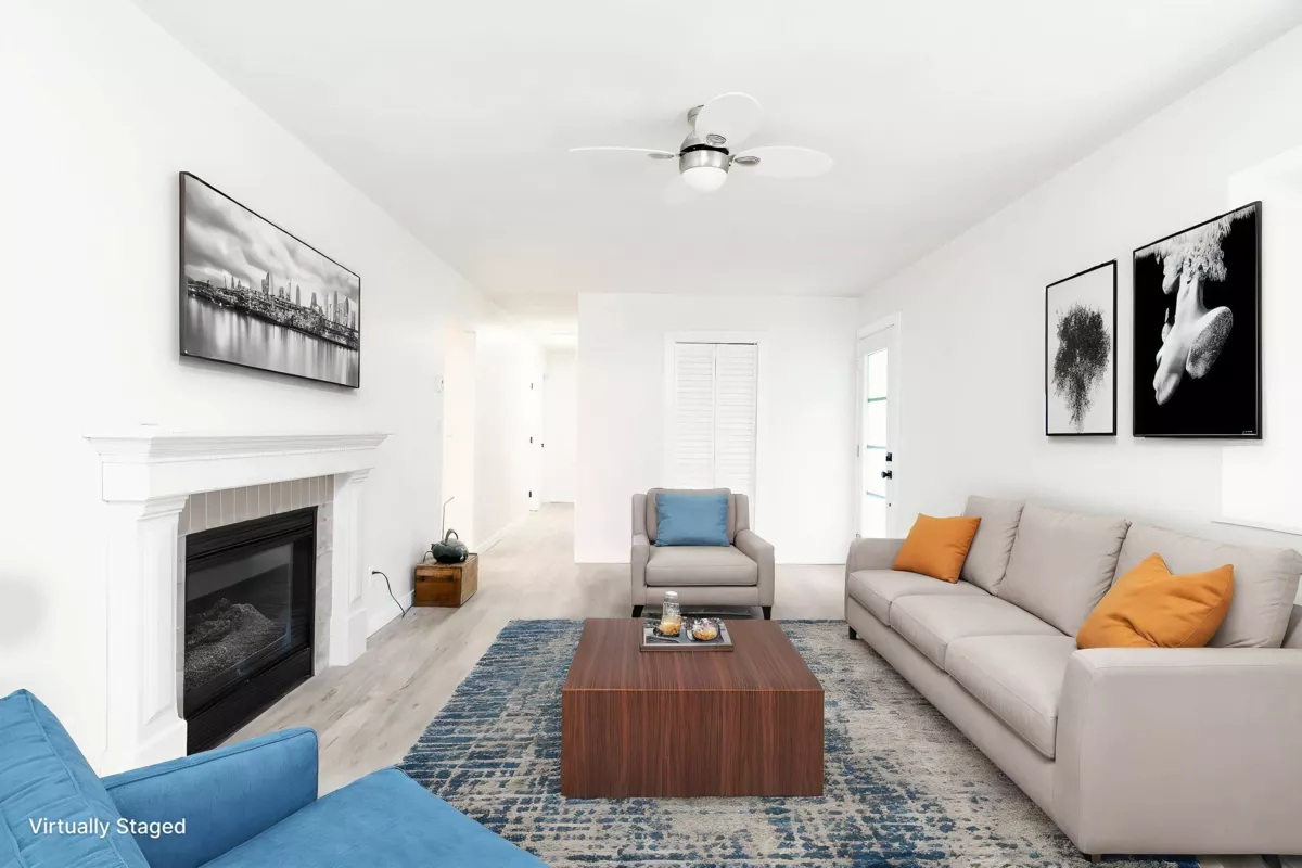Kitchen Island Photo of 34843 Laburnum Avenue, Abbotsford, BC