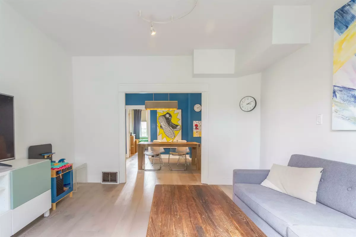 Family Room Photo of 1127 E Pender Street, Vancouver, BC