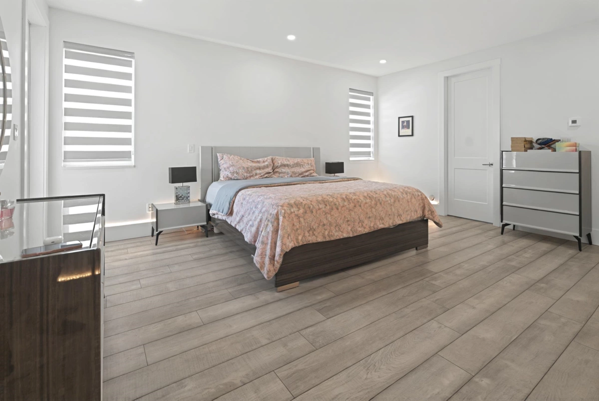 Entry Foyer Photo of 14517 72 Avenue, Surrey, BC