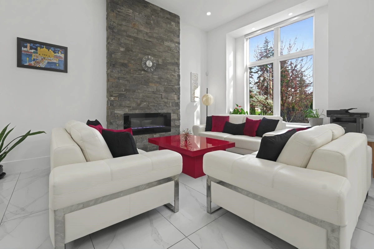 Family Room Photo of 14517 72 Avenue, Surrey, BC