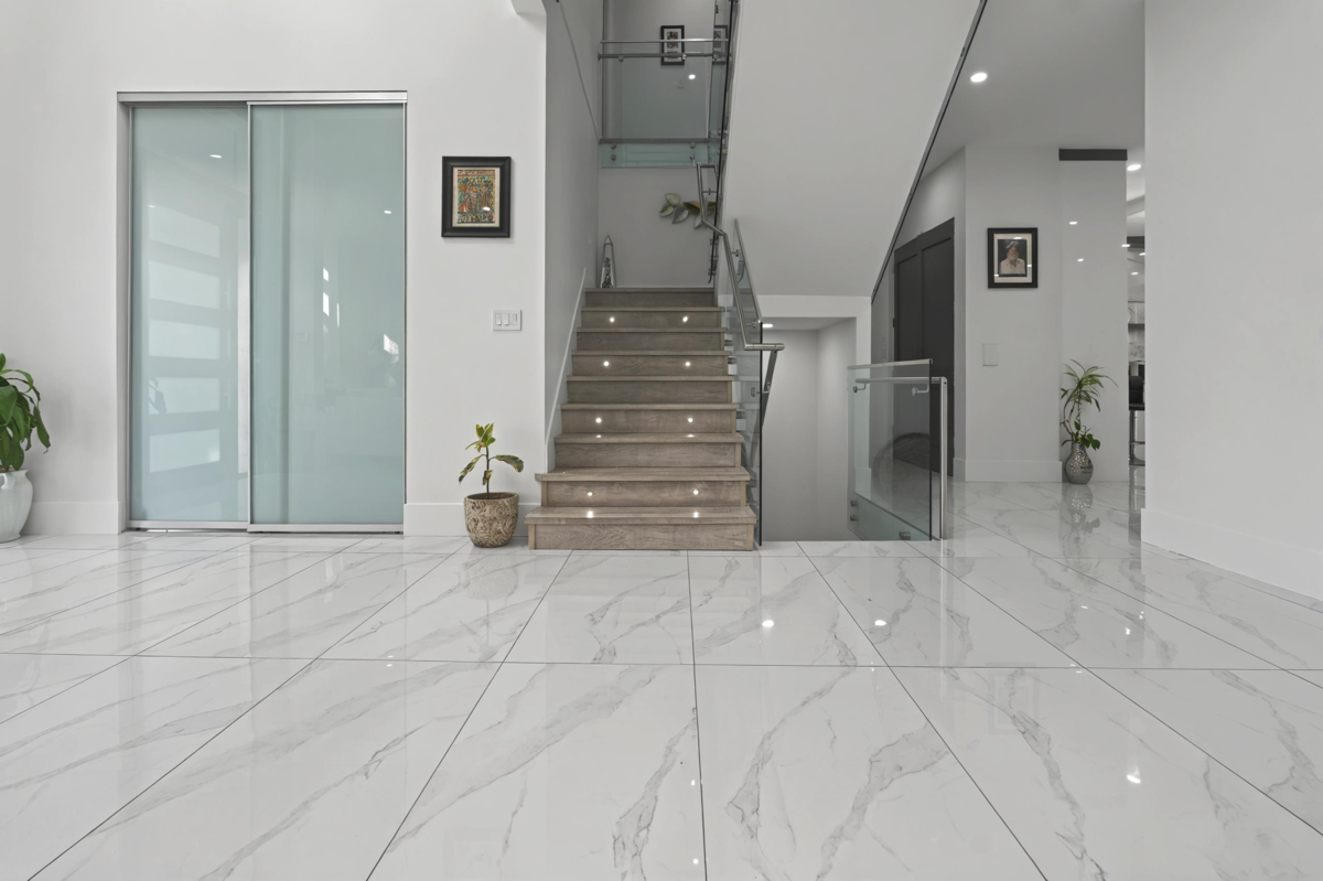 Kitchen Island Photo of 14517 72 Avenue, Surrey, BC
