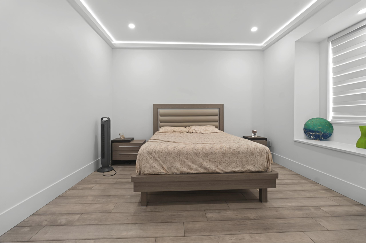 Outdoor Deck Photo of 14517 72 Avenue, Surrey, BC