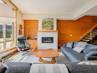 29 8400 Ashleigh Mcivor Drive, Whistler, BC, Whistler — Townhouse for sale