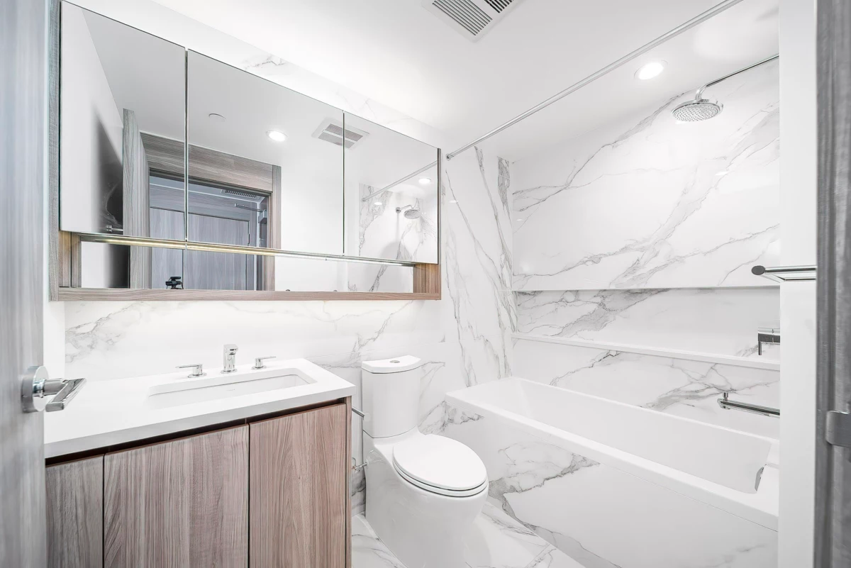 Backyard Photo of 3301 13768 100 Avenue, Surrey, BC