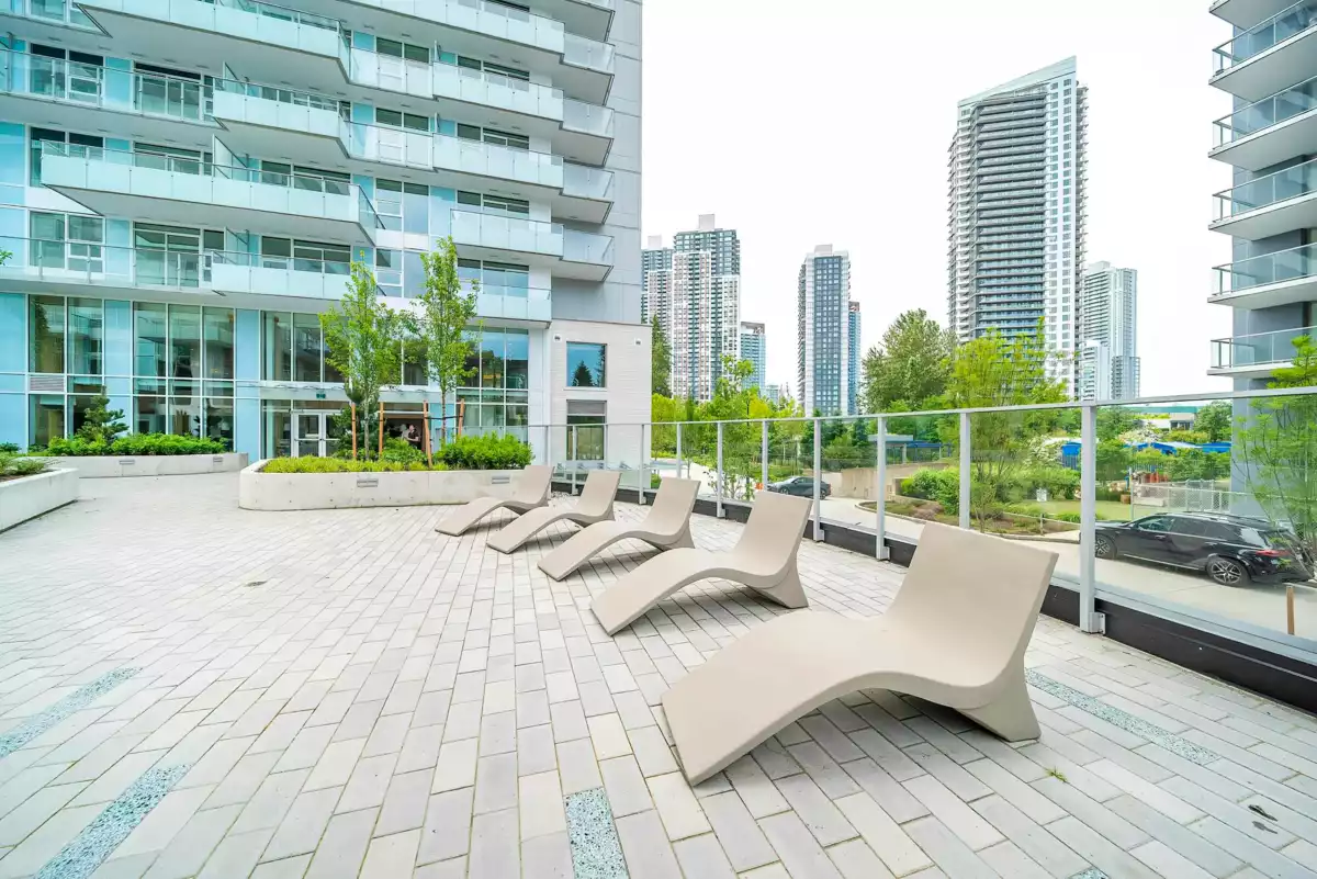 Breakfast Nook Photo of 3301 13768 100 Avenue, Surrey, BC