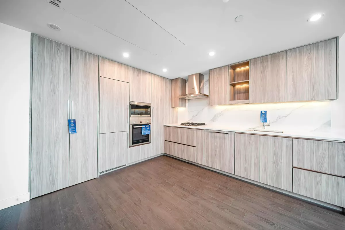 Garage Interior Photo of 3301 13768 100 Avenue, Surrey, BC