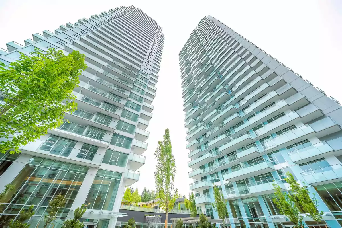 Kitchen Island Photo of 3301 13768 100 Avenue, Surrey, BC