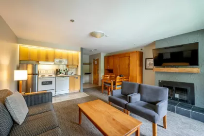2152 4420 Sundial Place, Whistler, BC, Whistler — Apartment/Condo for sale