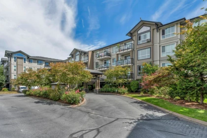 104 32729 Garibaldi Drive, Abbotsford, BC, Abbotsford — Apartment/Condo for sale