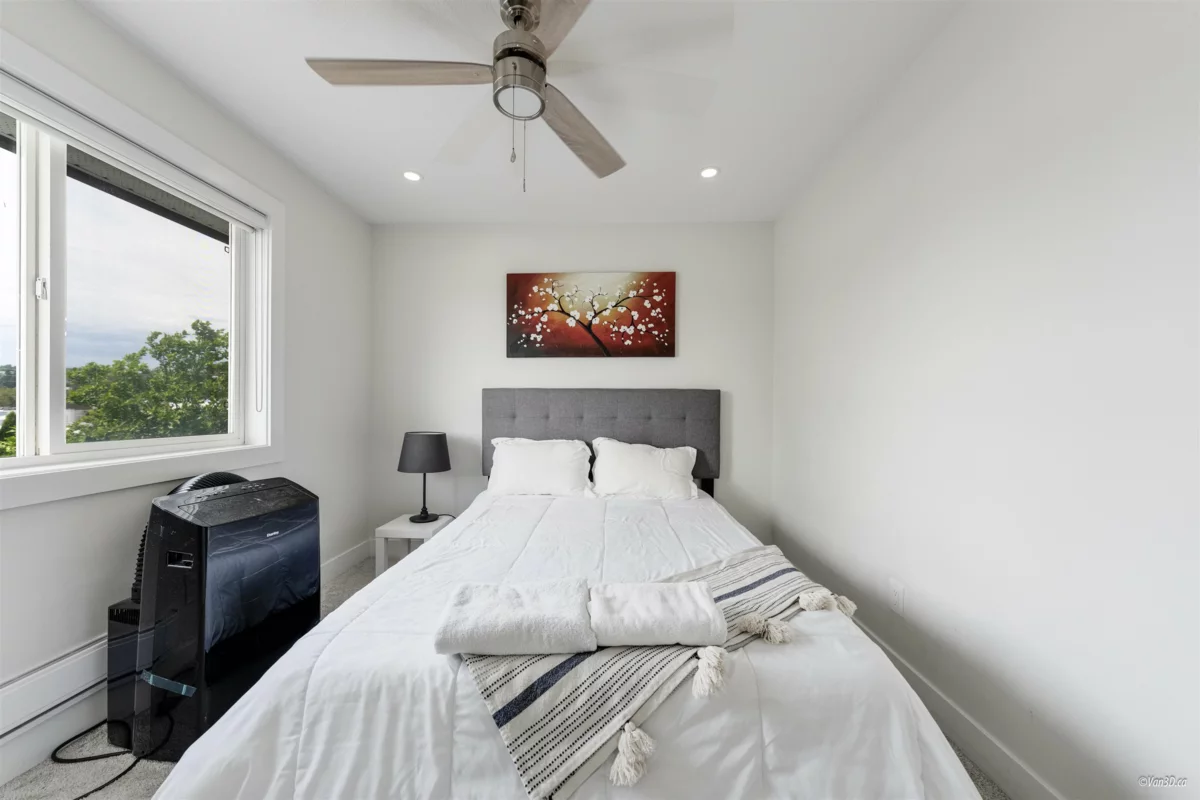 Guest Bathroom Photo of 6709 216 Street, Langley, BC