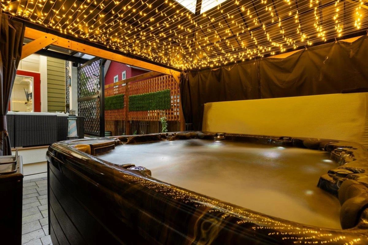 Front Yard Photo of 5948 Matsqui Street, Chilliwack, BC