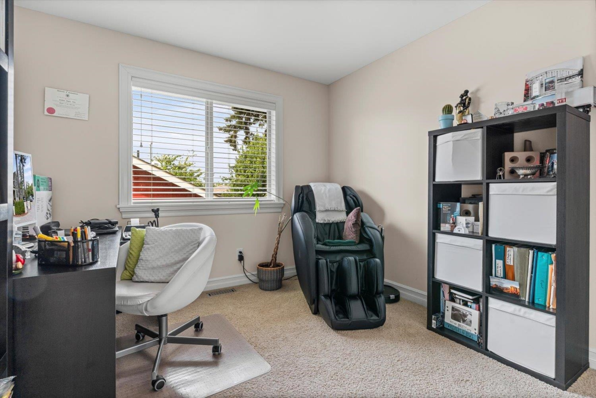 Guest Bathroom Photo of 5948 Matsqui Street, Chilliwack, BC