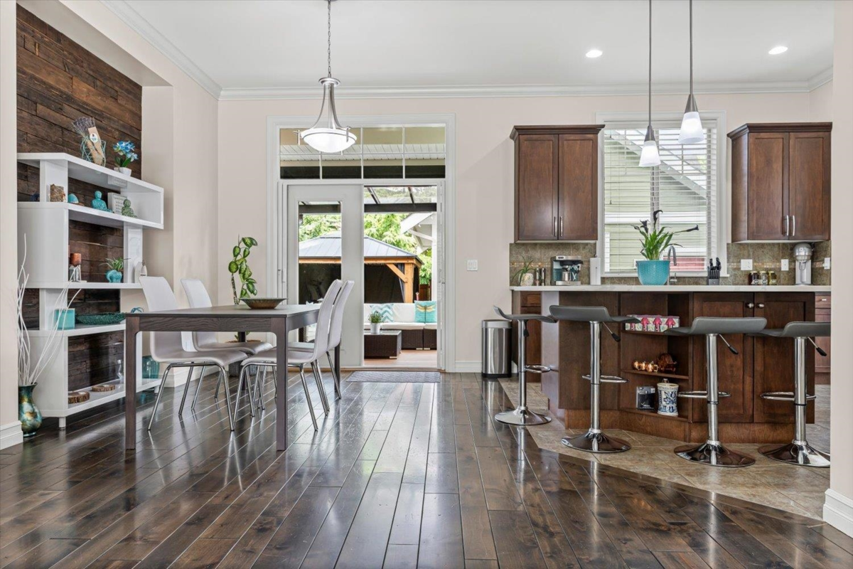 Kitchen Island Photo of 5948 Matsqui Street, Chilliwack, BC