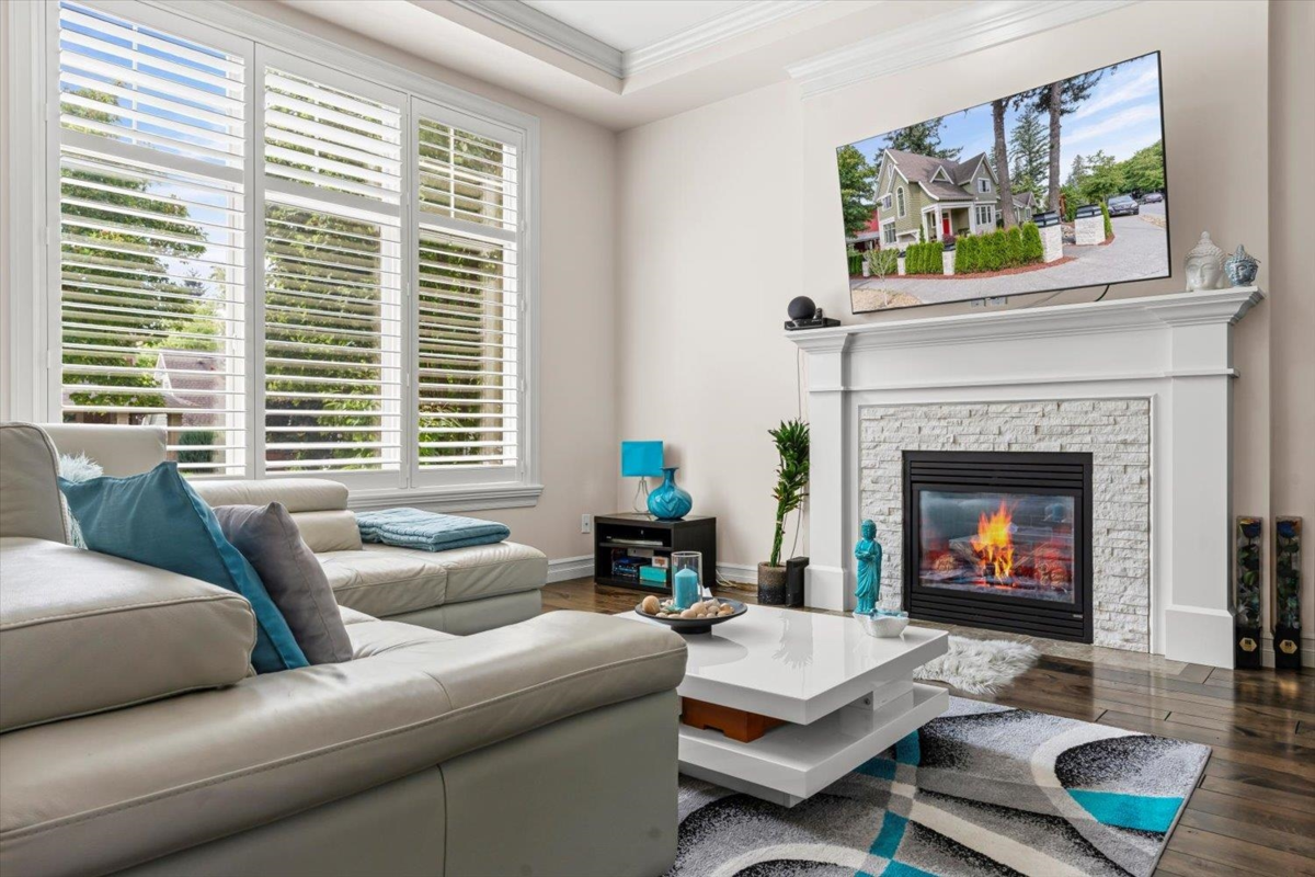 Kitchen Photo of 5948 Matsqui Street, Chilliwack, BC