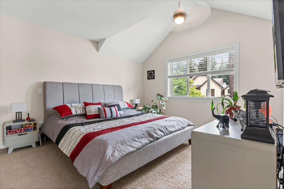 Powder Room Photo of 5948 Matsqui Street, Chilliwack, BC