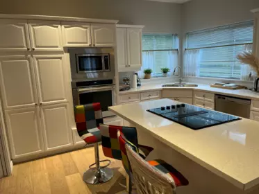 Dining Area Photo of 14527 30 Avenue, Surrey, BC