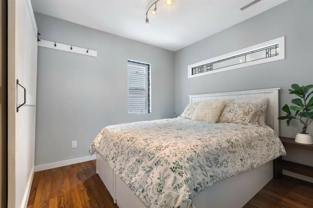 Basement Recreation Room Photo of 4 800 South Dyke Road, New Westminster, BC