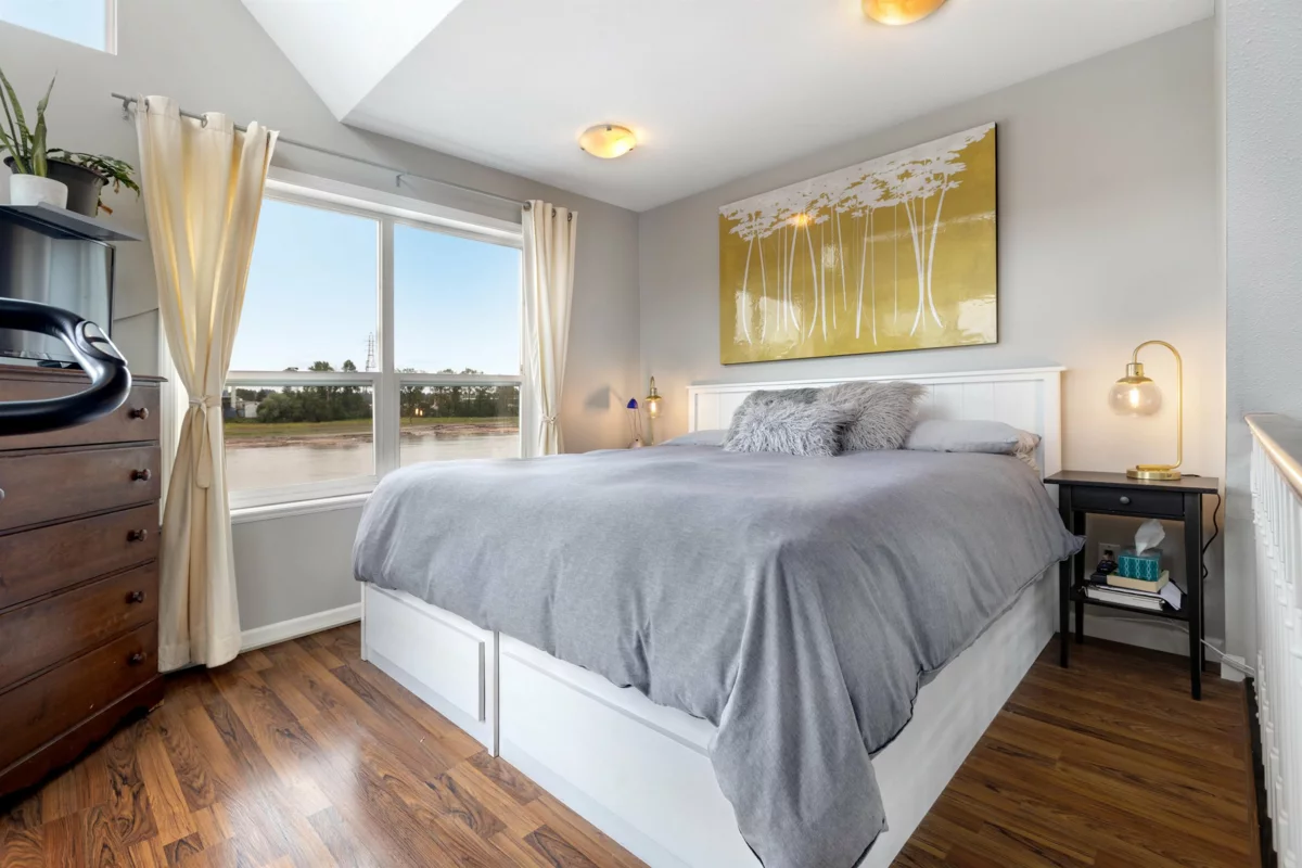 Bedroom 2 Photo of 4 800 South Dyke Road, New Westminster, BC