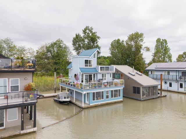Bedroom 4 Photo of 4 800 South Dyke Road, New Westminster, BC