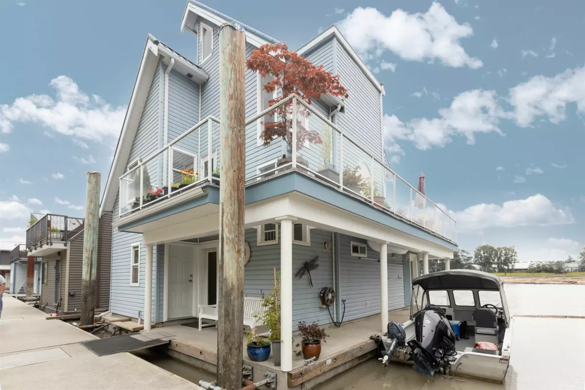 Exterior Front Photo of 4 800 South Dyke Road, New Westminster, BC