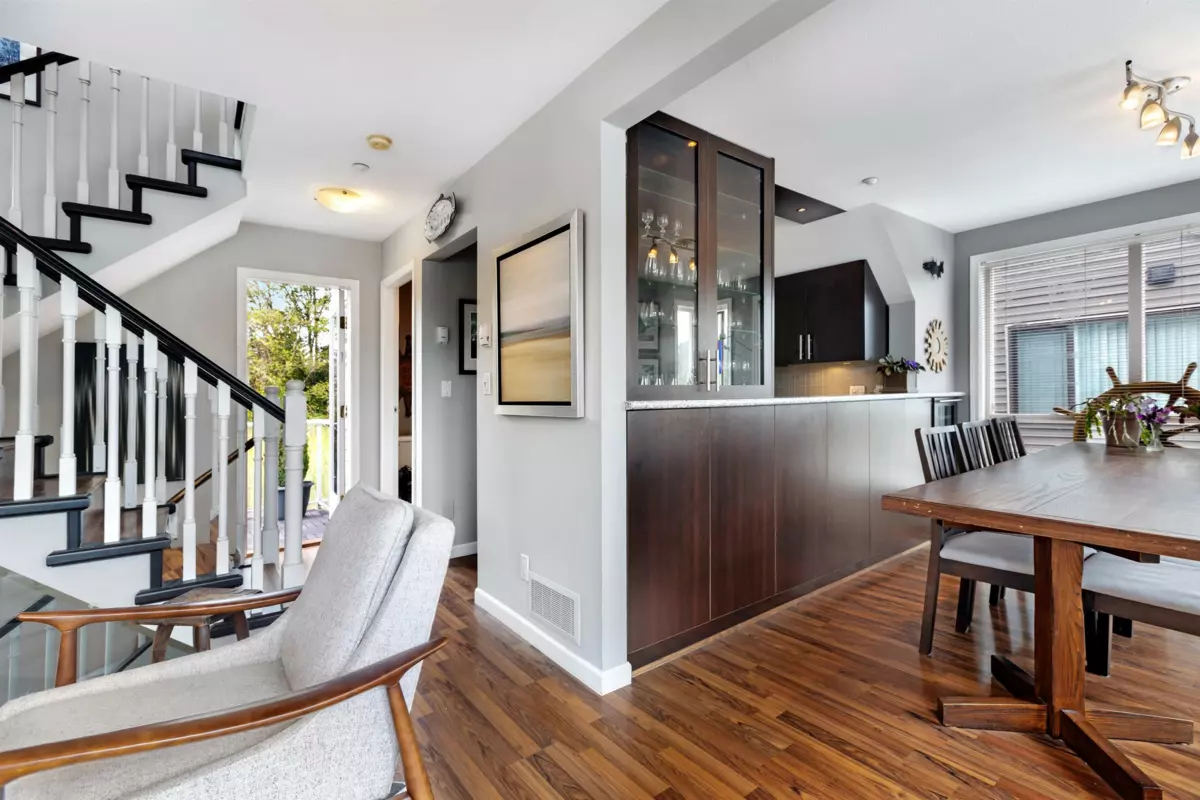 Primary Bathroom Photo of 4 800 South Dyke Road, New Westminster, BC