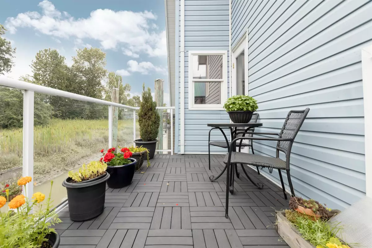 Staircase Photo of 4 800 South Dyke Road, New Westminster, BC