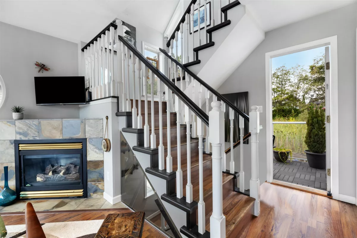 Walk-In Closet Photo of 4 800 South Dyke Road, New Westminster, BC