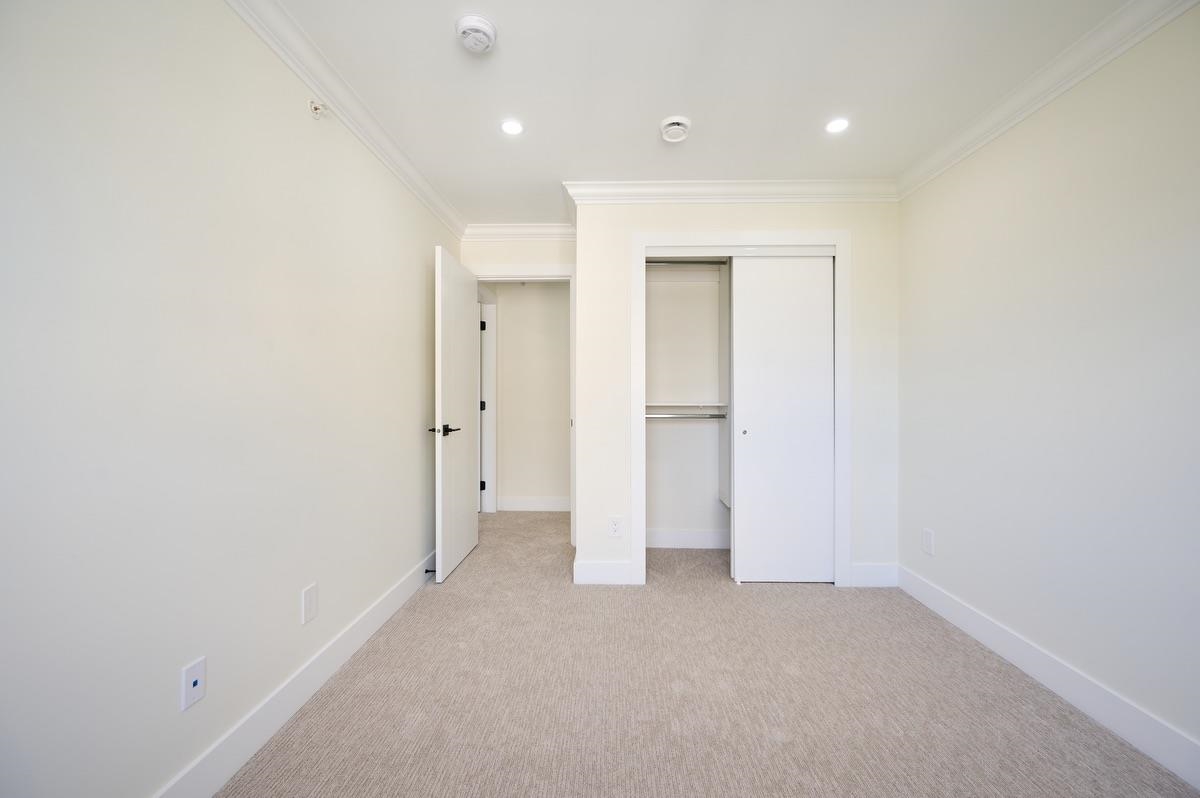 Basement Recreation Room Photo of 25 1115 Roma Avenue, New Westminster, BC