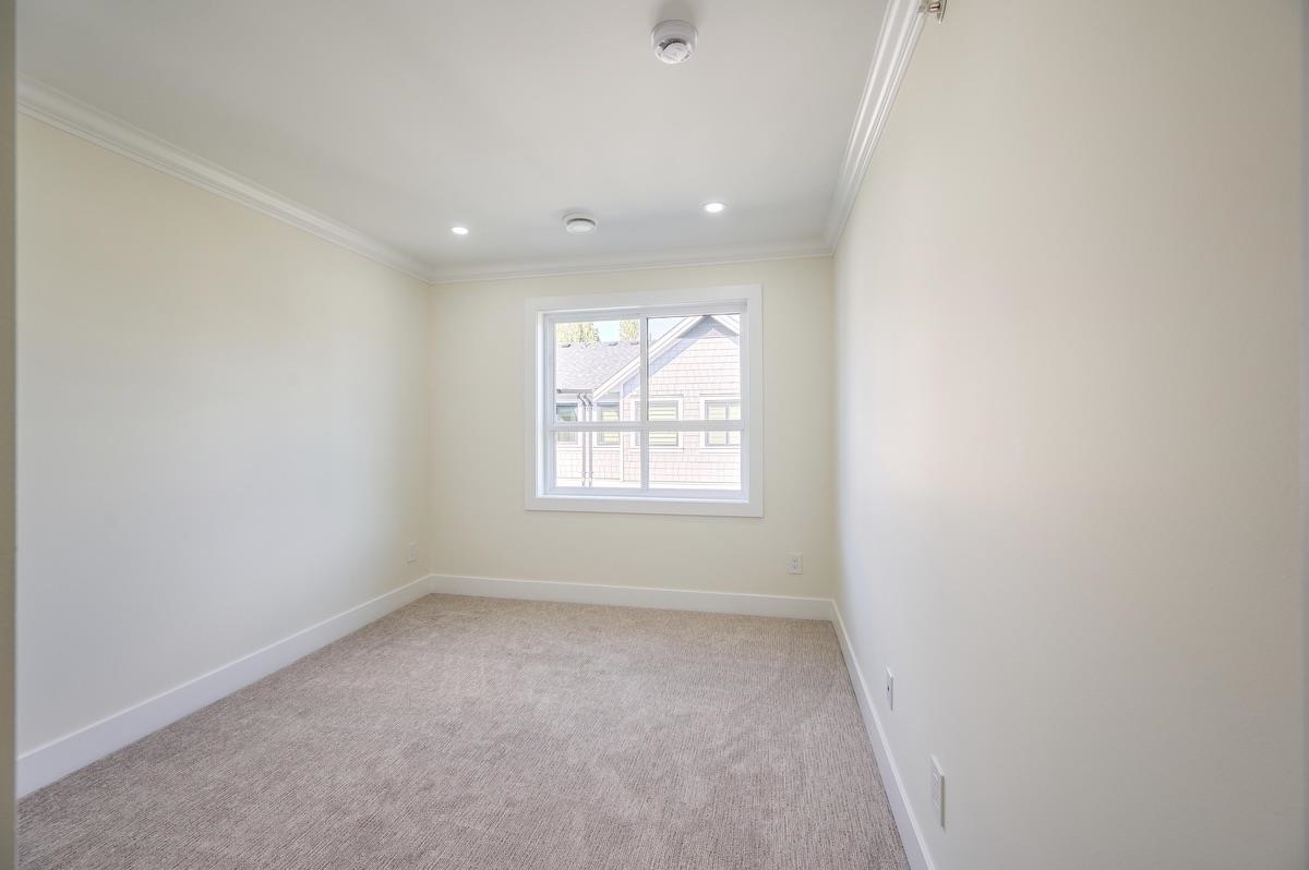 Hallway Photo of 25 1115 Roma Avenue, New Westminster, BC