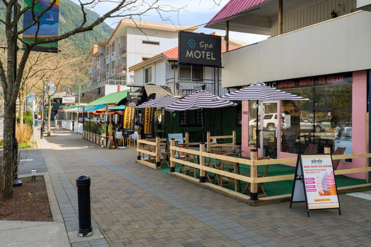 Community Amenities Photo (Clubhouse) of 17 730 Mccombs Drive, Harrison Hot Springs, BC