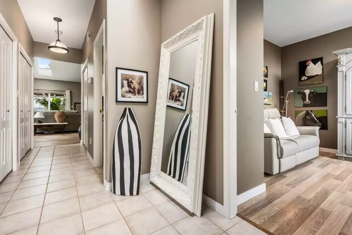 Dining Area Photo of 17 730 Mccombs Drive, Harrison Hot Springs, BC