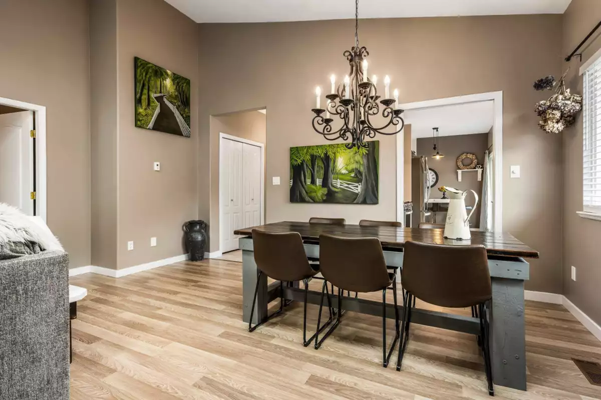 Guest Bathroom Photo of 17 730 Mccombs Drive, Harrison Hot Springs, BC